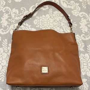 NWOT Dooney & Bourke Pebble Leather Extra Large Courtney Sac in Brown